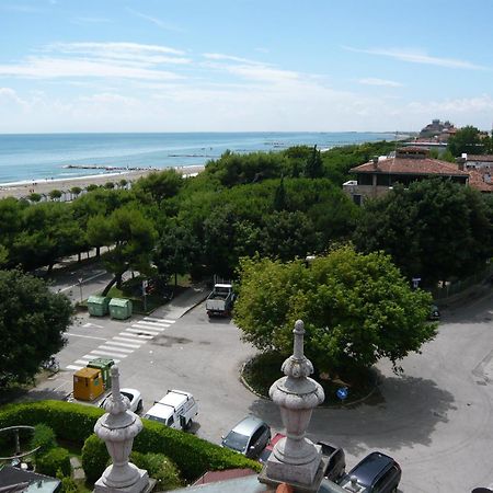 Villa Gabriella B&B - Apartments Lido de Venecia Exterior foto