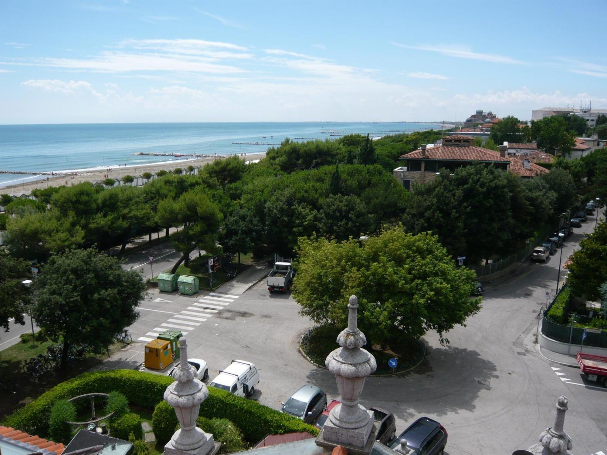 Villa Gabriella B&B - Apartments Lido de Venecia Exterior foto