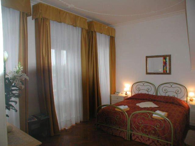 Villa Gabriella B&B - Apartments Lido de Venecia Exterior foto